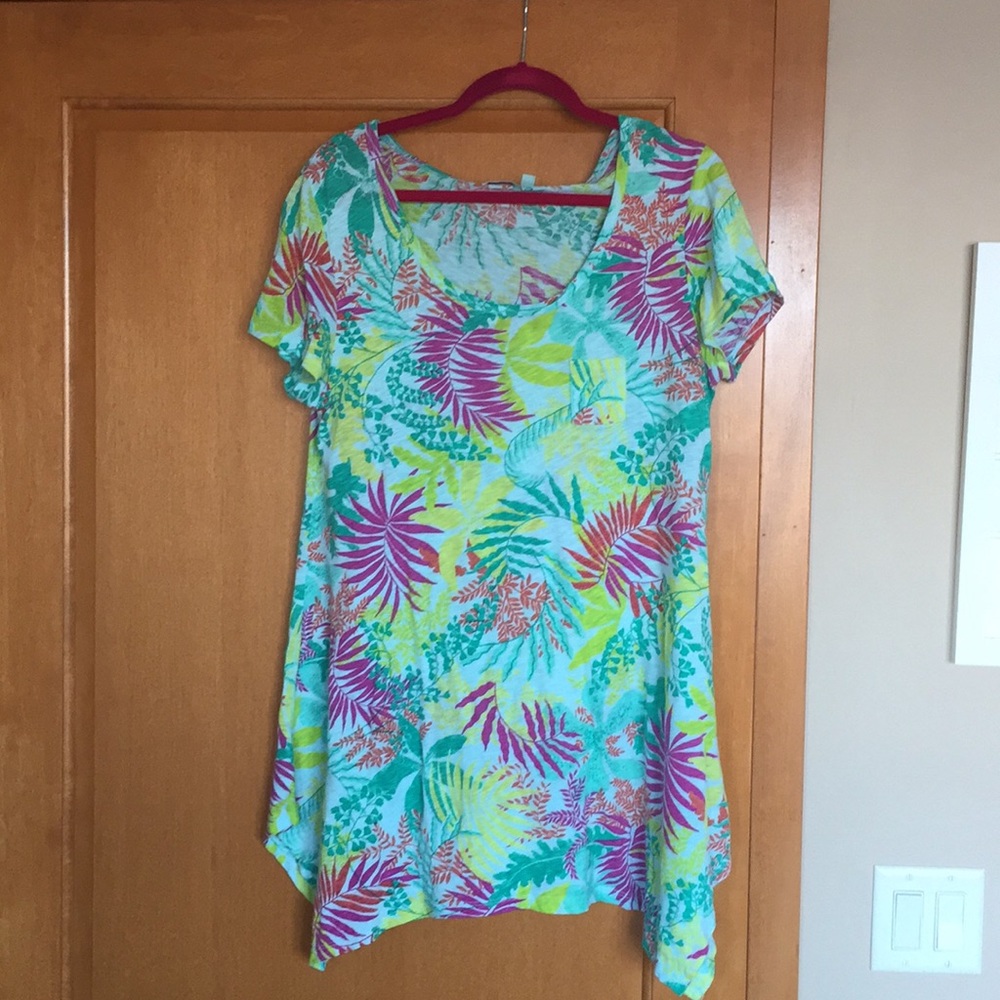 ✨SALE✨Fresh Produce tropical tunic top